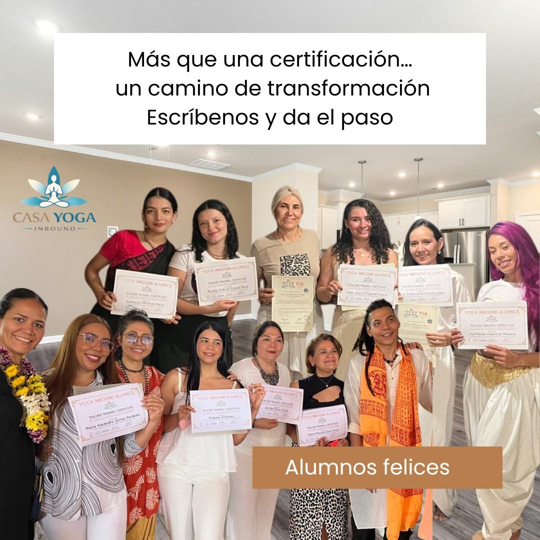 Alumnos felices con sus certificados